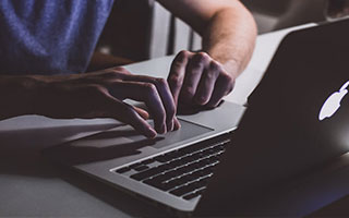 开云官网首页-“花式运球：联盟高手的炫酷过人秀”，花式运球过人教学视频