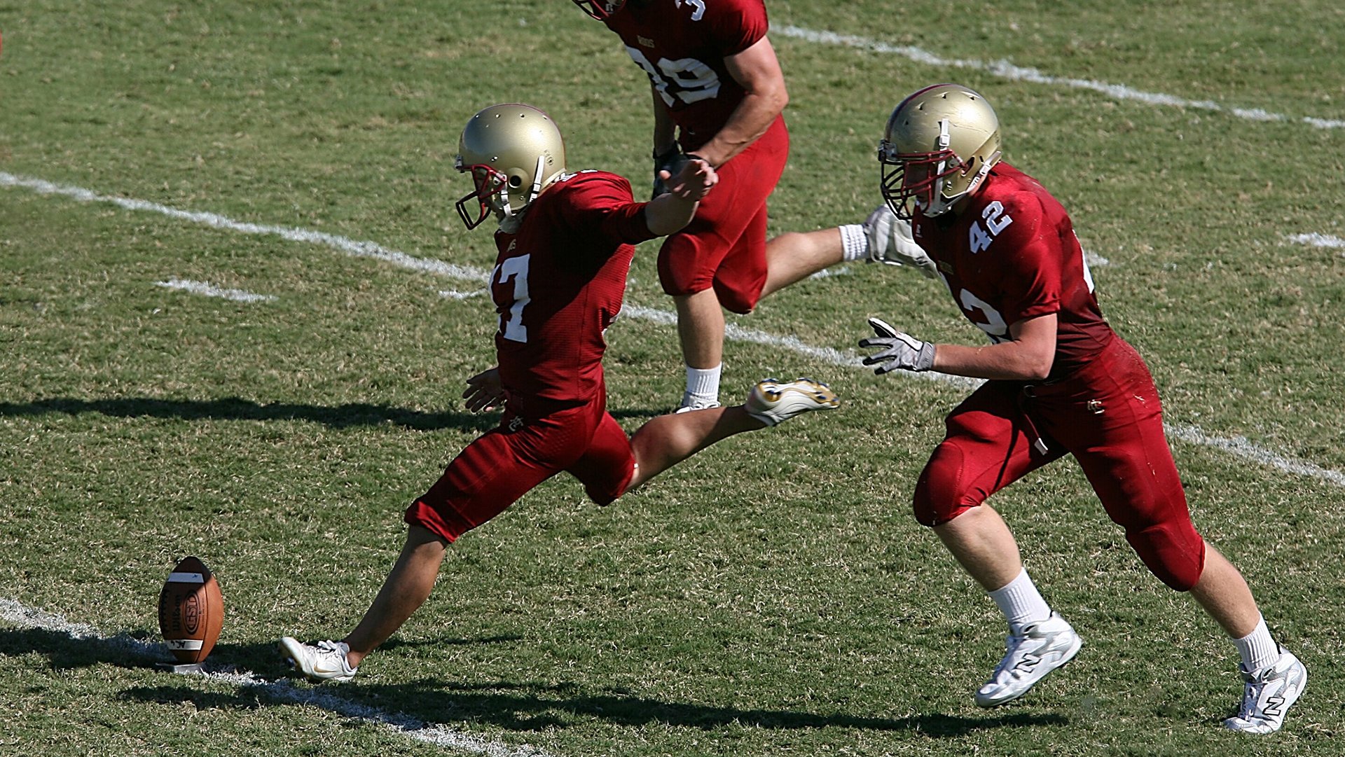 “英超争冠大战：悬念持续，冠军归属未定”，英超争冠2021